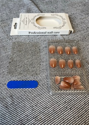 Bej Renkli Takma Tırnak Seti - Görsel 4