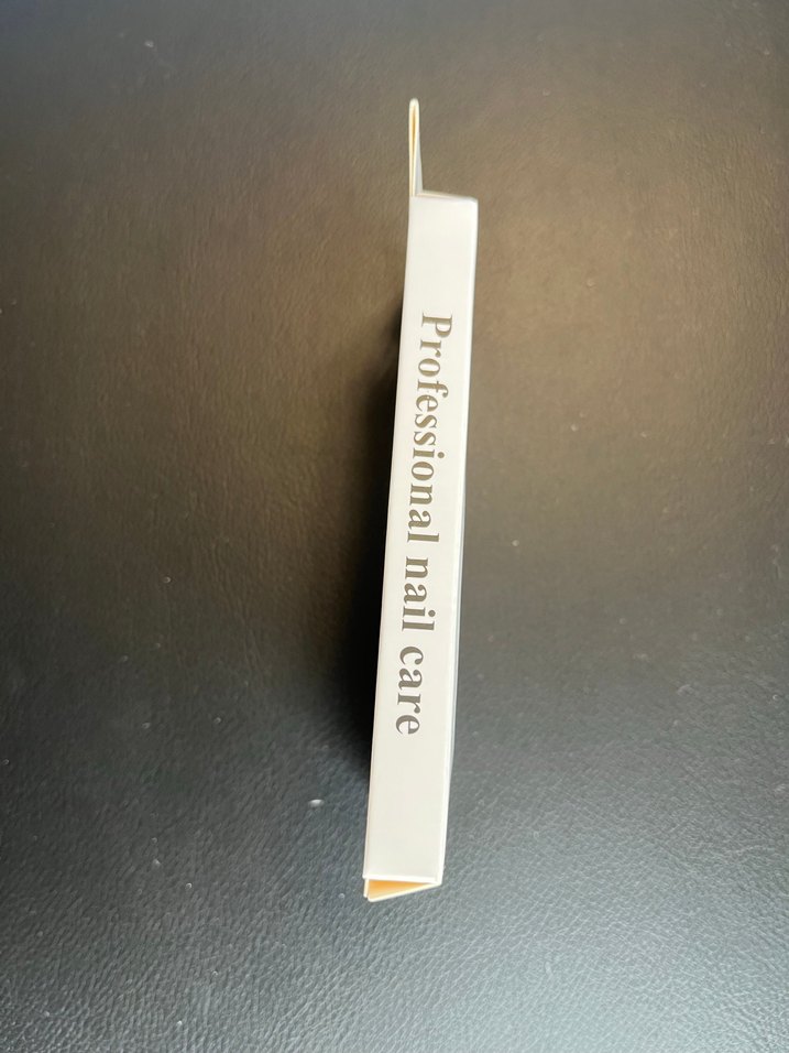 Bej Pastel Çiçekli Tırnak Süsü - Görsel 3