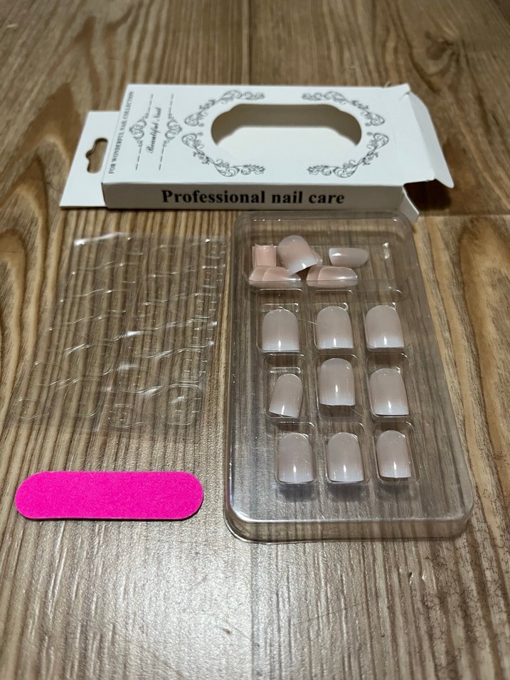 Beyaz Işıltılı Tırnak Süsü Seti - Görsel 4