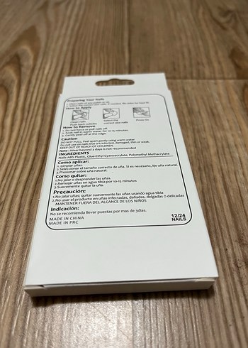 Pastel Beyaz Takma Tırnak Seti - Görsel 2