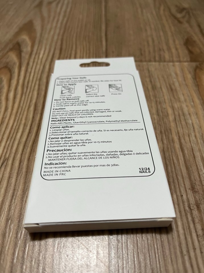 Pastel Beyaz Takma Tırnak Seti - Görsel 2