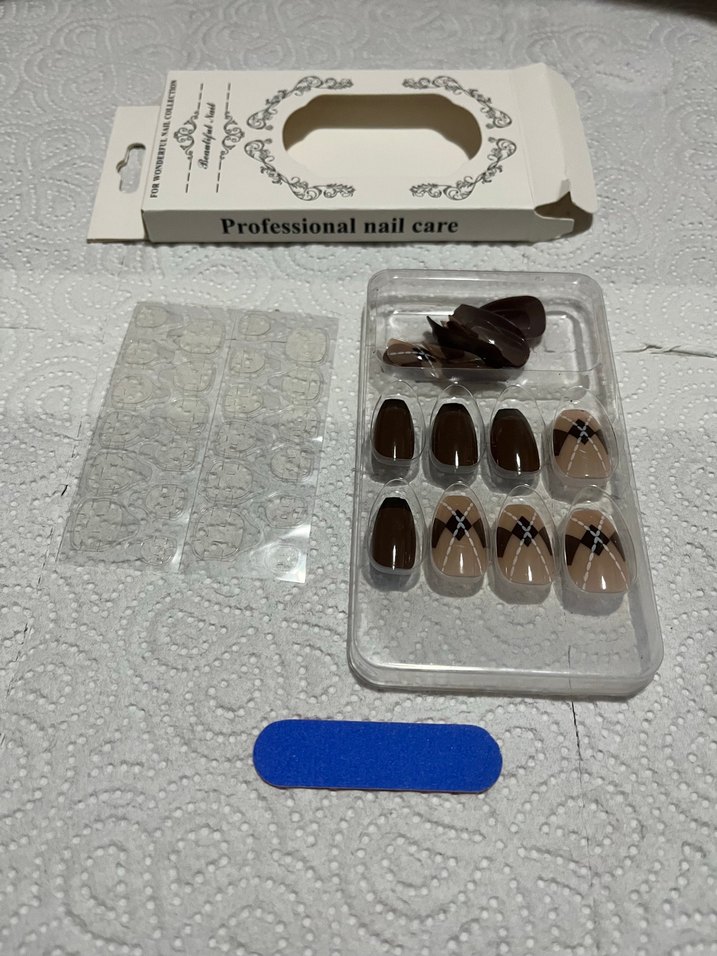 Koyu Bej Desenli Tırnak Süsü - Görsel 4