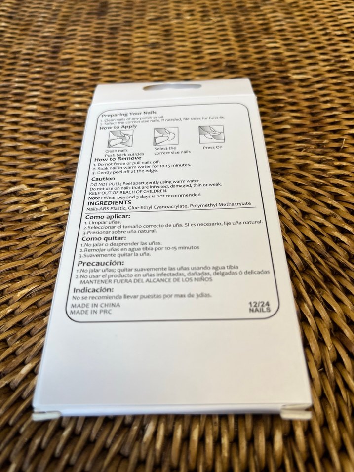 Pastel Bej Tasarımlı Tırnak Süsleri - Görsel 2