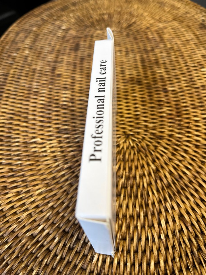 Pastel Bej Tasarımlı Tırnak Süsleri - Görsel 3