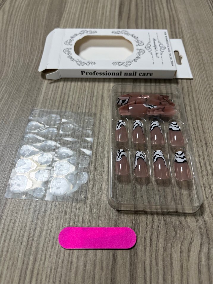 Bej Desenli Tırnak Süslemeleri - Görsel 4