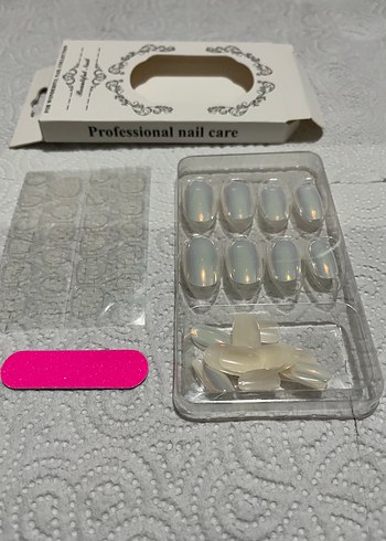 Beyaz Işıltılı Takma Tırnak Seti - Görsel 4