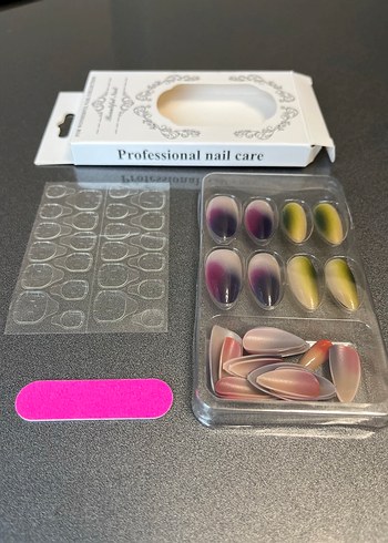 Çok Renkli Tırnak Süslemeleri - Görsel 4