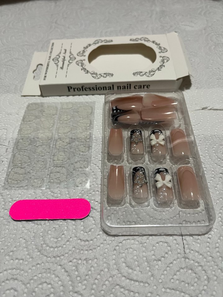 Beyaz 3D Çiçekli Tırnak Süsü Seti - Görsel 4