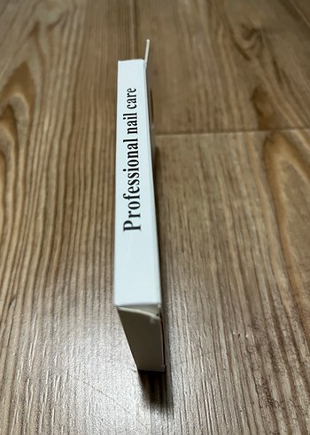 Renkli Kırmızı Tırnak Süsleri - Görsel 3