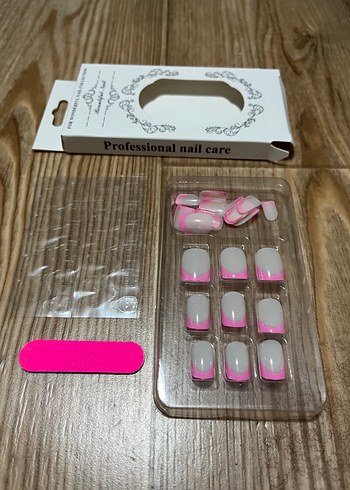 Pembe Uçlu Takma Tırnak Seti - Görsel 4