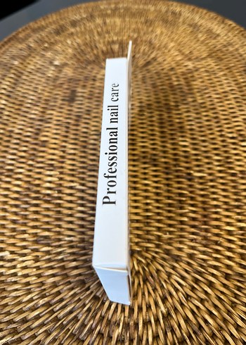 Bej Yapay Tırnak Seti Çiçekli Tasarımlı - Görsel 3