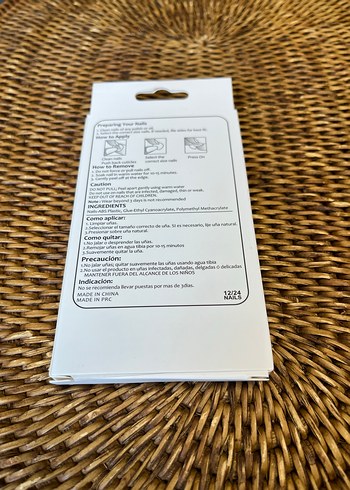 Bej Yapay Tırnak Seti Çiçekli Tasarımlı - Görsel 2