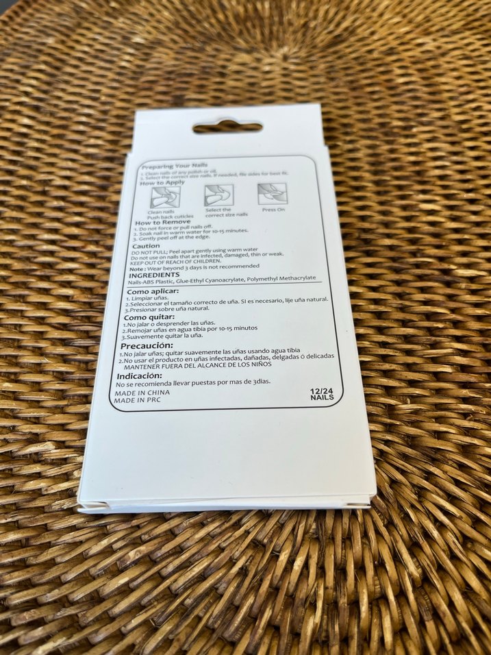 Bej Yapay Tırnak Seti Çiçekli Tasarımlı - Görsel 2