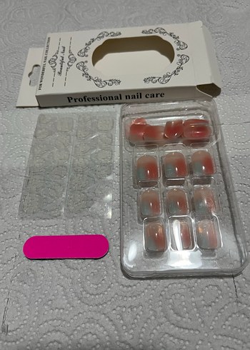 Beyaz Işıltılı Takma Tırnak Seti - Görsel 4