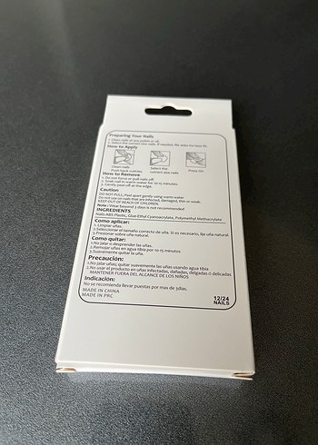 Kırmızı Desenli Tırnak Süslemeleri - Görsel 2