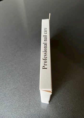 Kırmızı Desenli Tırnak Süslemeleri - Görsel 3