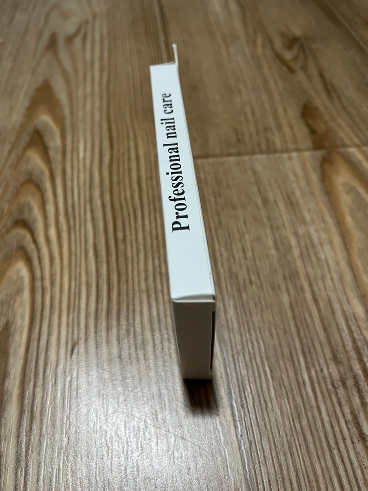 Bej Renkli Şeffaf Tırnak Süsleri - Görsel 3