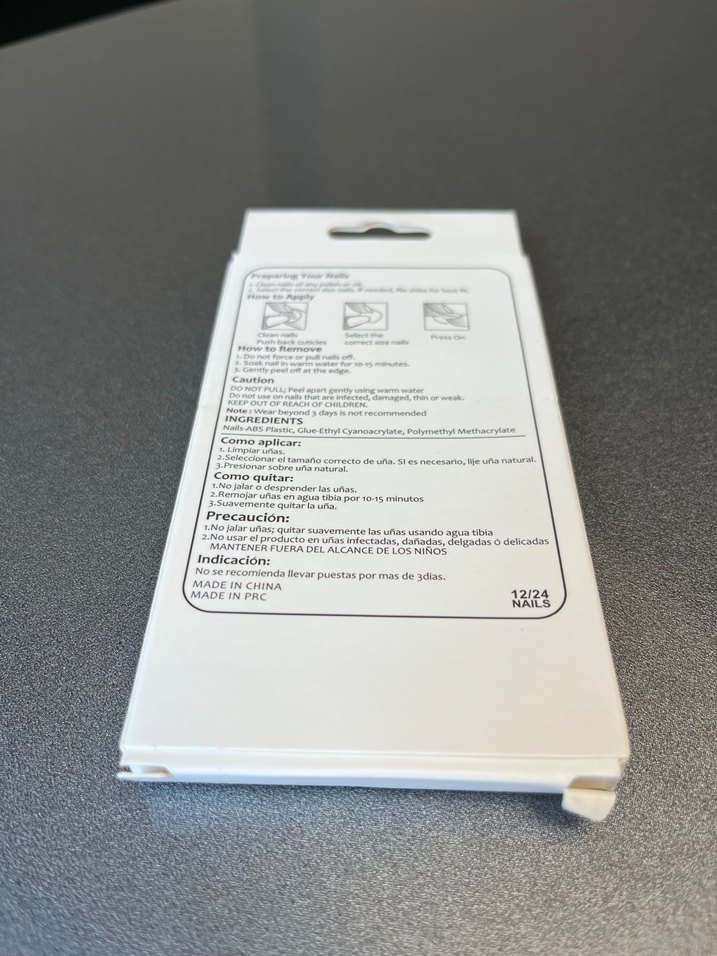 Pastel Beyaz Takma Tırnak Seti - Görsel 2