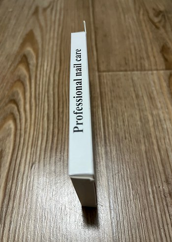 Bordo Renkli Tırnak Süslemeleri - Görsel 3