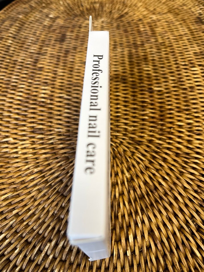 Koyu Renkli Çok Renkli Tırnak Süsleri - Görsel 3