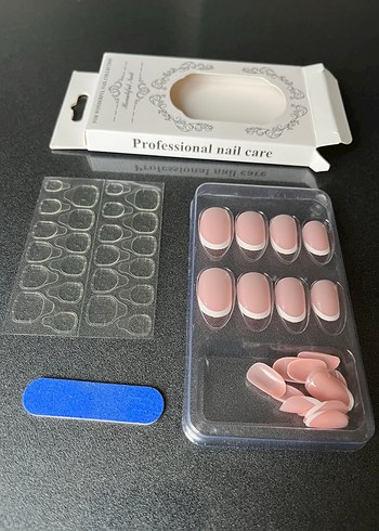 Pastel Beyaz Takma Tırnak Seti - Görsel 4