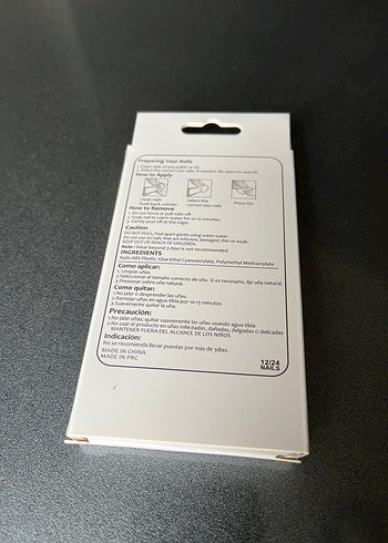 Beyaz Kelebekli Tırnak Süslemeleri - Görsel 2