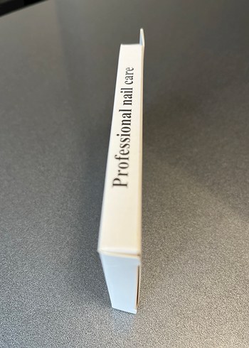 Beyaz Işıltılı Tırnak Süsü - Görsel 3