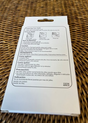 Pastel Beyaz Çiçekli Takma Tırnak Seti - Görsel 2