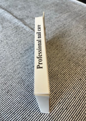 Renkli Kırmızı Tırnak Süsleri - Görsel 3