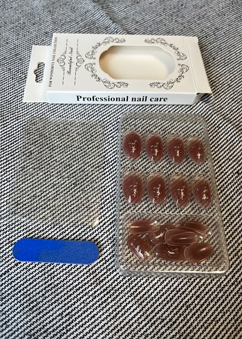 Bej Tonlarda Tırnak Süslemeleri - Görsel 4