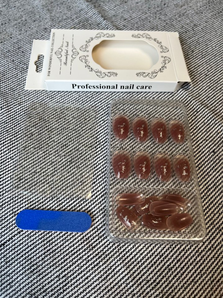 Bej Tonlarda Tırnak Süslemeleri - Görsel 4