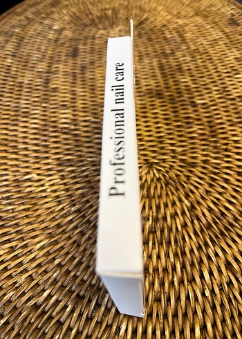 Çiçek Desenli Beyaz Tırnak Süsü - Görsel 3