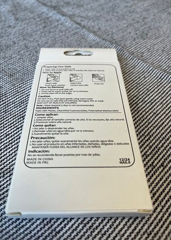 Beyaz Sarı Şeritli Takma Tırnak Seti - Görsel 2