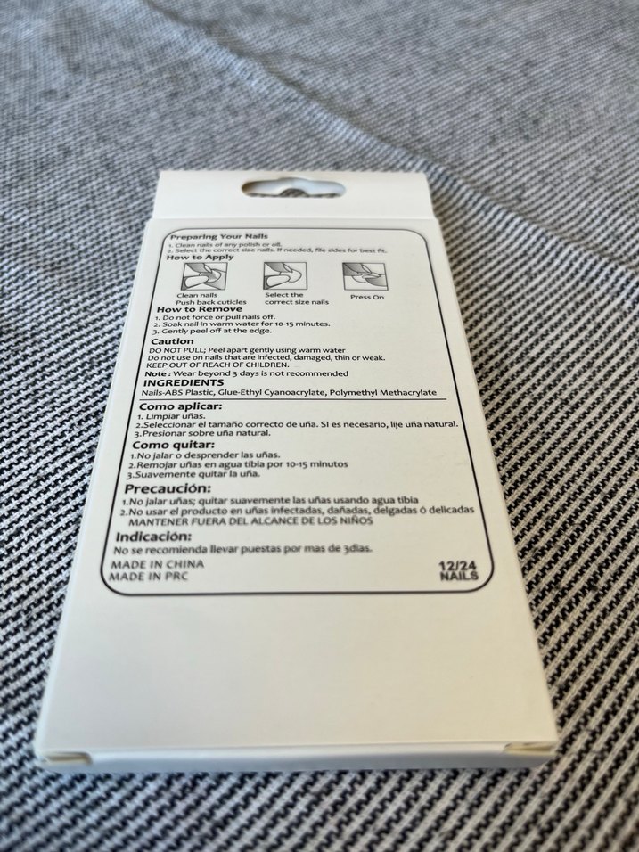 Beyaz Sarı Şeritli Takma Tırnak Seti - Görsel 2