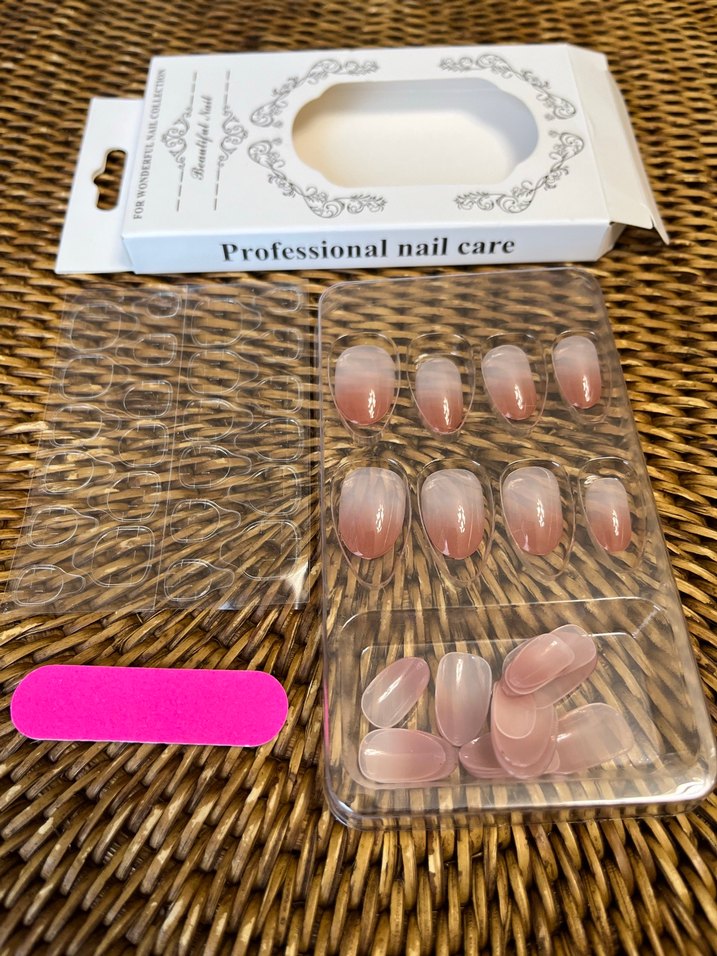 Mavi Işıltılı Takma Tırnak Seti - Görsel 4