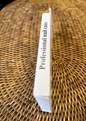 Kelebek Desenli Beyaz Tırnak Süsü - Görsel 3