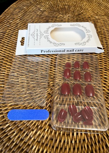 Bordo Takma Tırnak Seti - Görsel 4