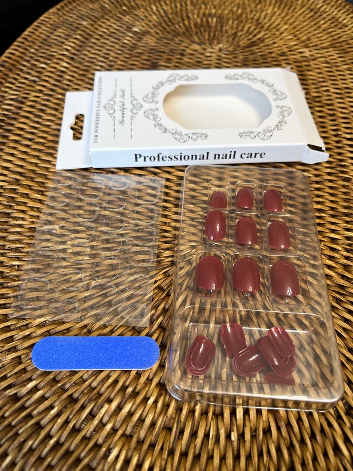 Bordo Takma Tırnak Seti - Görsel 4