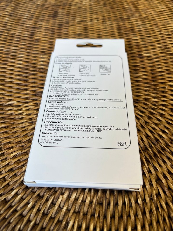 Pastel Pembe Taşlı Tırnak Süsleri - Görsel 2