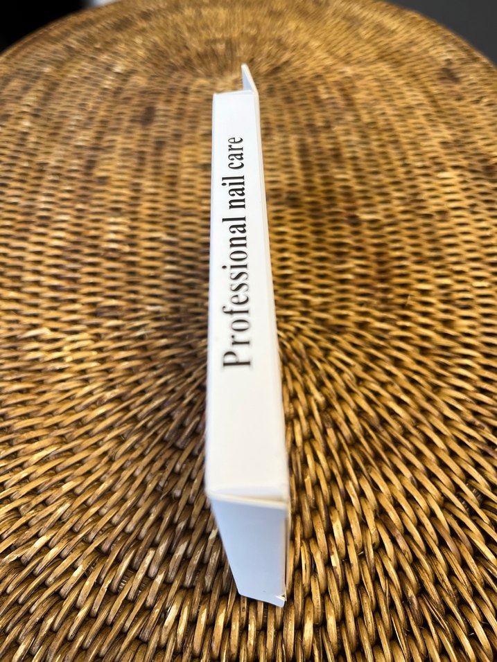 Bej Renkli Tasarımlı Tırnak Süsleri - Görsel 3