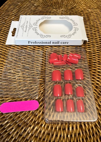 Renkli Kırmızı Takma Tırnak Seti - Görsel 4
