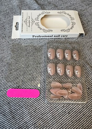 Pastel Pembe Tırnak Süslemeleri - Görsel 4