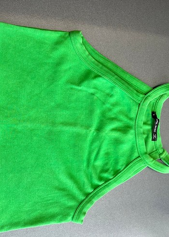 Yeşil Yüksek Yakalı Kadın Atlet - Görsel 2