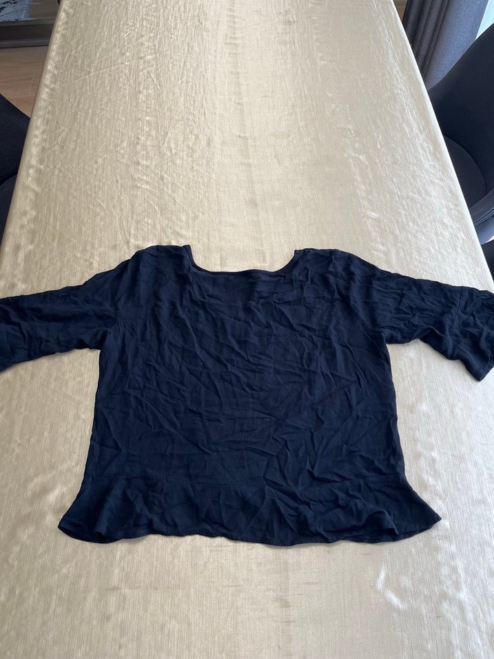 Lacivert V Yakalı  Kadın Bluz - Görsel 5