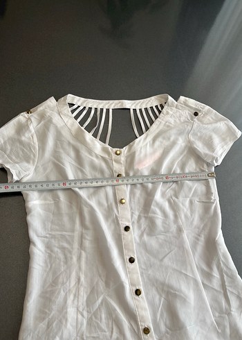 Düğmeli V Yaka Kadın Bluz - Görsel 3