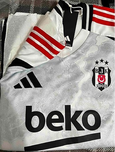 Adidas ORJİNAL BEŞİKTAL FORMALARI