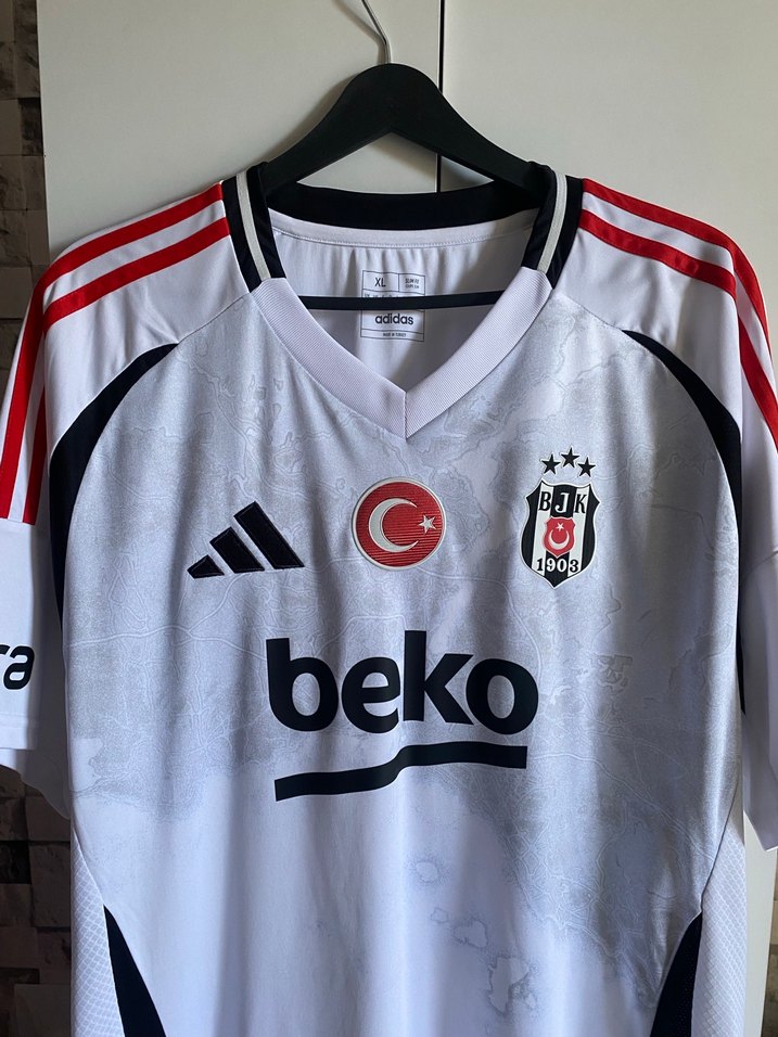 Beşiktaş 2024/25 Sezonu Deplasman Forması - Yeni Gibi / XL Beden - Görsel 5