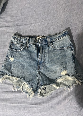 Abercrombie & Fitch 27