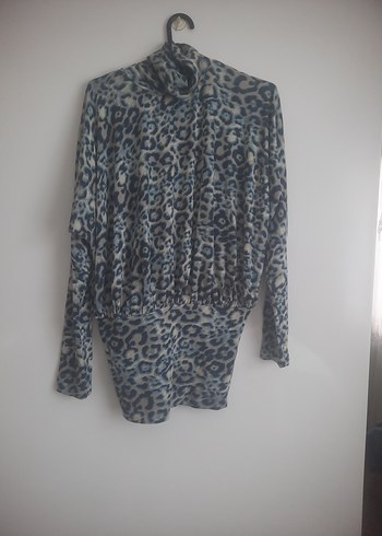 Gri Pileli Boğazlı Kadın Bluz - Görsel 6