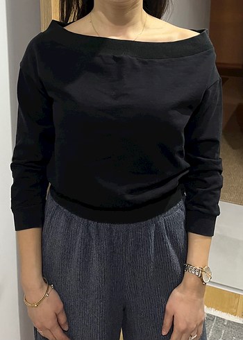 Siyah Kayık Yaka Rahat Kesim Kadın Kazak - Görsel 2